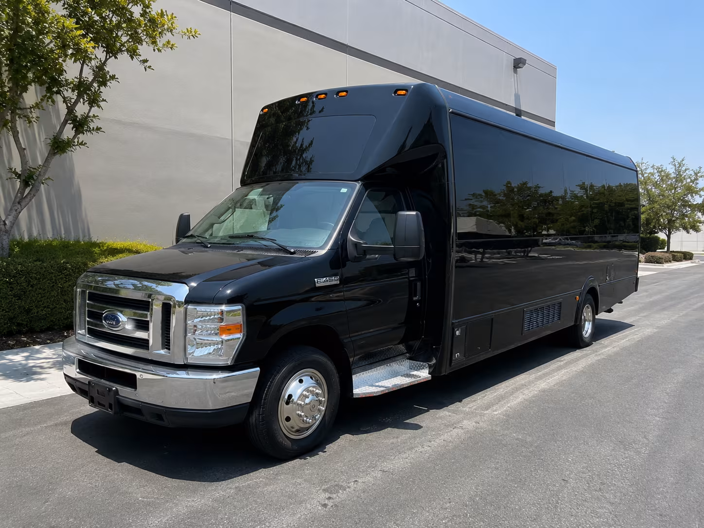 party buses for concerts and sporting events near yorba linda