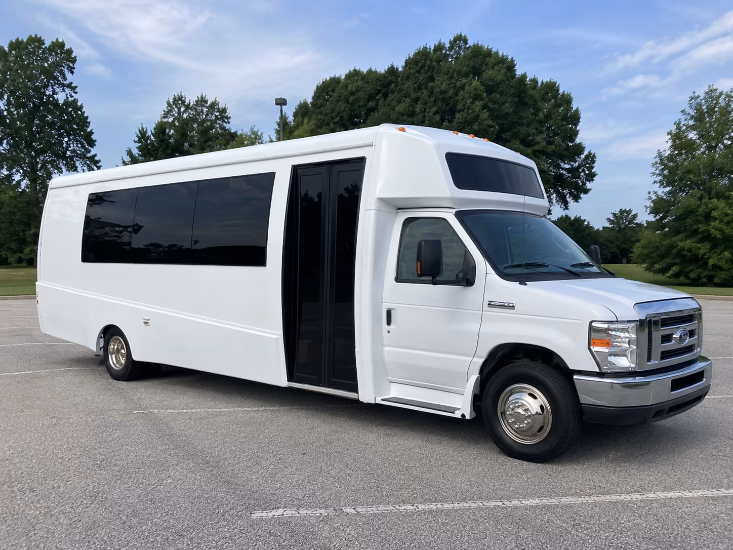 yorba linda 18 passenger party bus