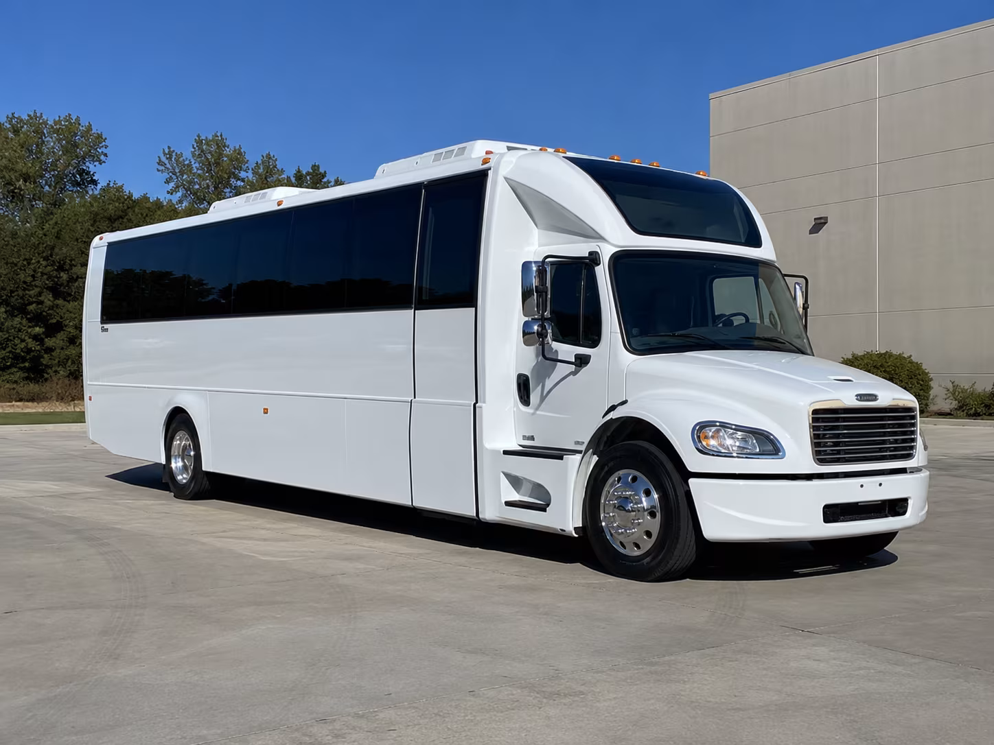 yorba linda 28 passenger party bus